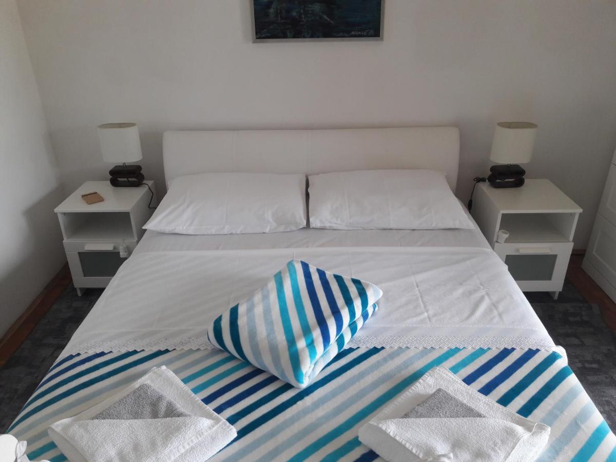 Apartman-Maja-Krk Krk Town Exteriör bild