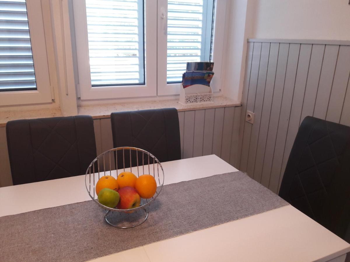 Apartman-Maja-Krk Krk Town Exteriör bild